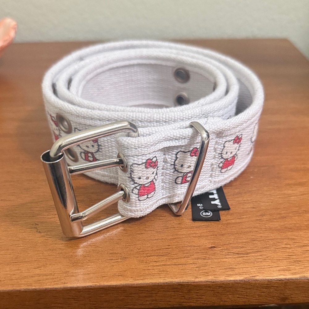 Hello Kitty Gray Belt with Silver Buckle